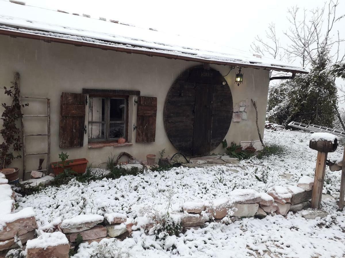 Casa Hobbit Villa Gualdo Tadino Buitenkant foto